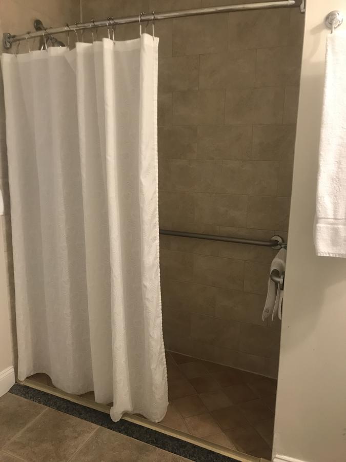 Crescent Suites Hotel Waltham Ngoại thất bức ảnh